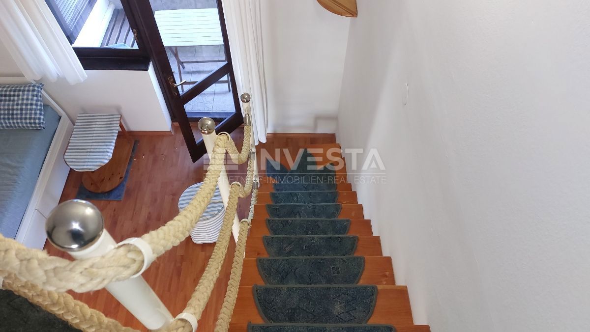 Dvonadstropno stanovanje v Červar Portu