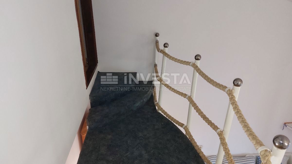 Dvonadstropno stanovanje v Červar Portu