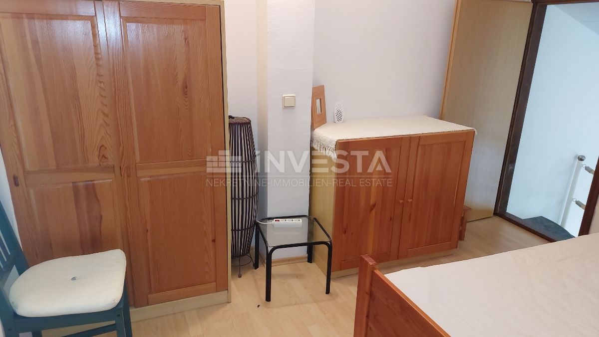 Dvonadstropno stanovanje v Červar Portu