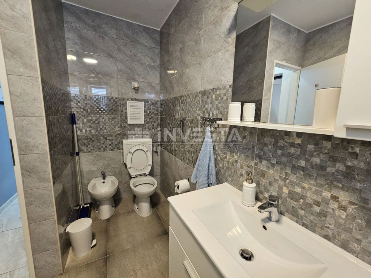 Fažana, stanovanje v pritličju z vrtom, blizu centra in plaž