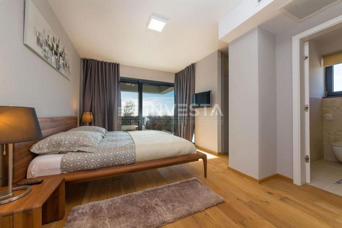 Hiša Poreč, 250m2