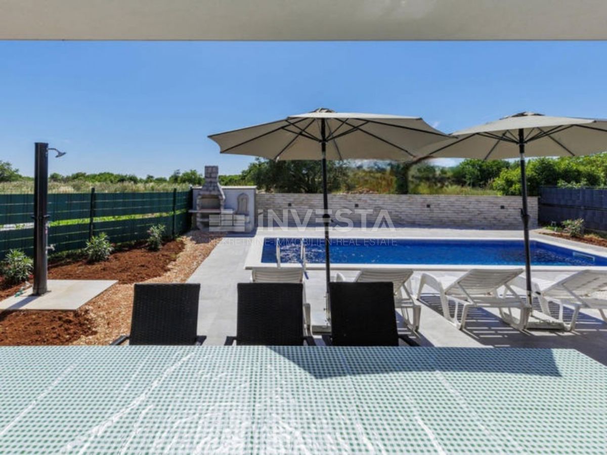 Vodnjan, samostojna pritlična vila z bazenom, novogradnja