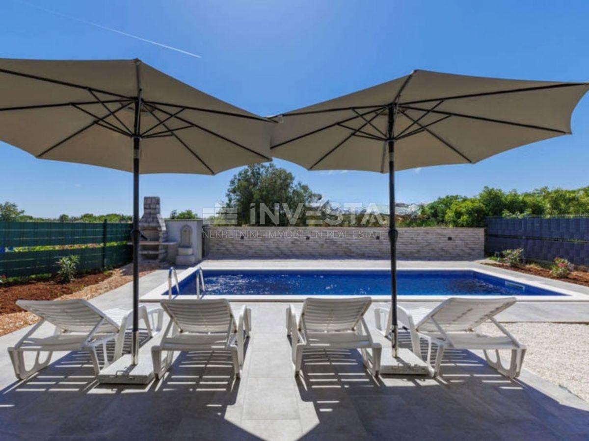 Vodnjan, samostojna pritlična vila z bazenom, novogradnja