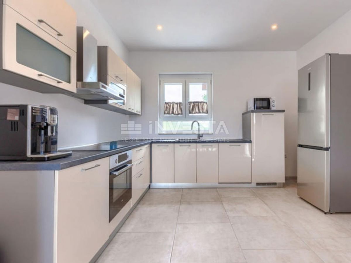 Vodnjan, samostojna pritlična vila z bazenom, novogradnja