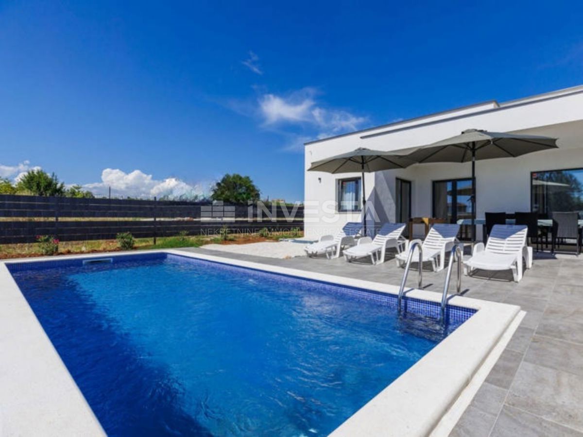 Vodnjan, samostojna pritlična vila z bazenom, novogradnja