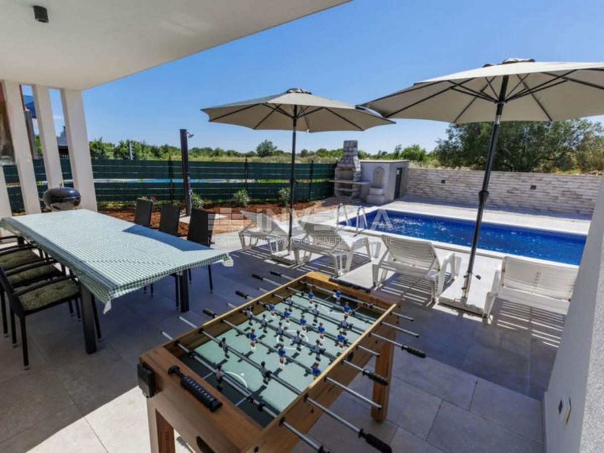 Vodnjan, samostojna pritlična vila z bazenom, novogradnja