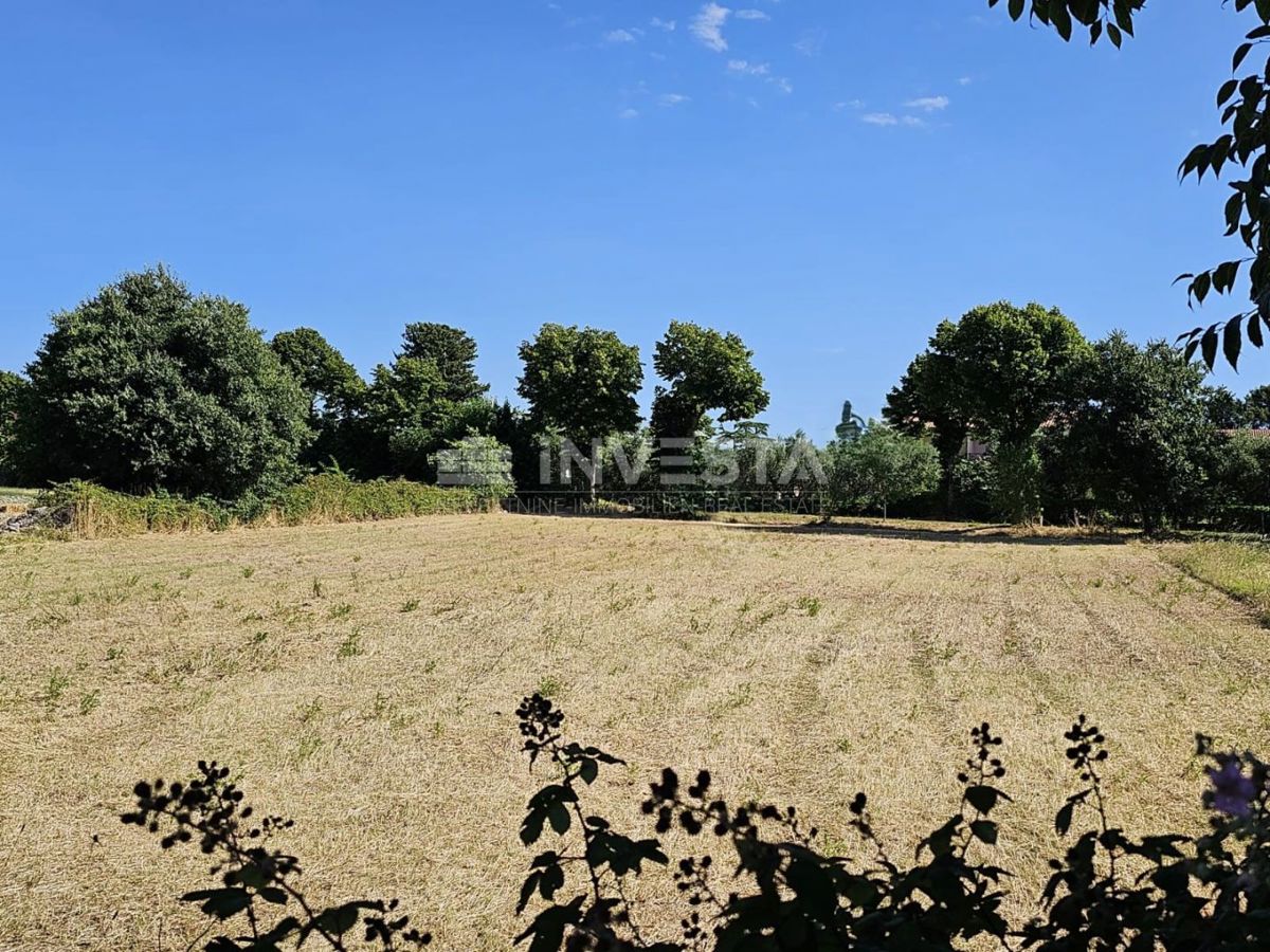 Vodnjan, atraktivno gradbeno zemljišče 1056 m²