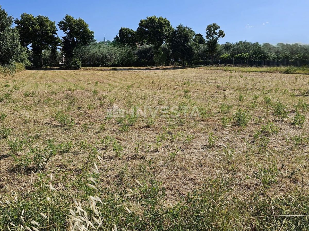 Vodnjan, atraktivno gradbeno zemljišče 1056 m²