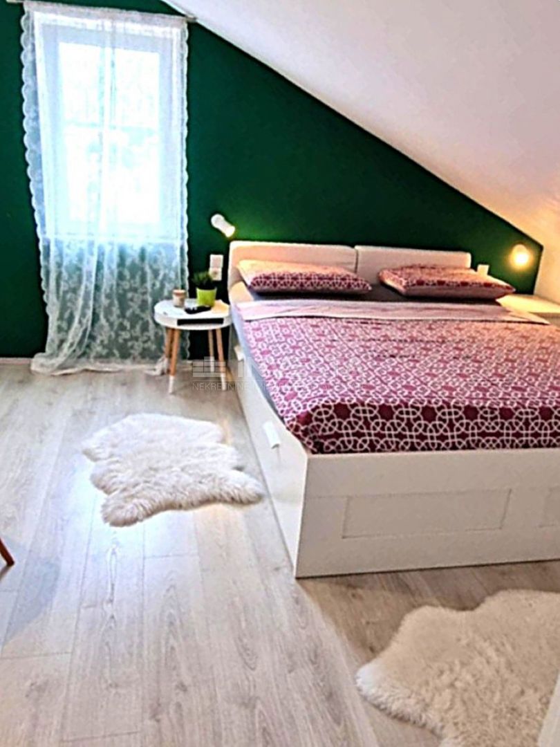 Pula, Veli Vrh, trisobno stanovanje površine 114 m²