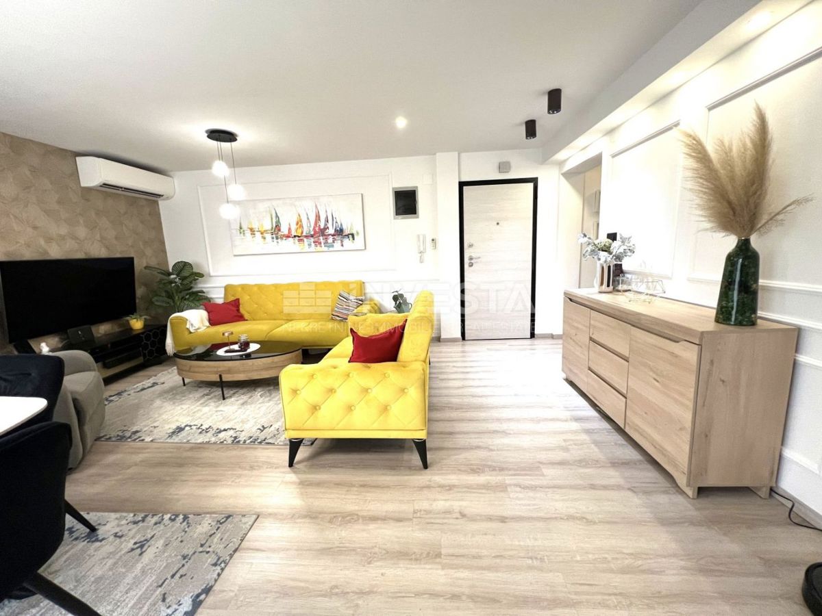 Pula, Veli Vrh, trisobno stanovanje površine 114 m²