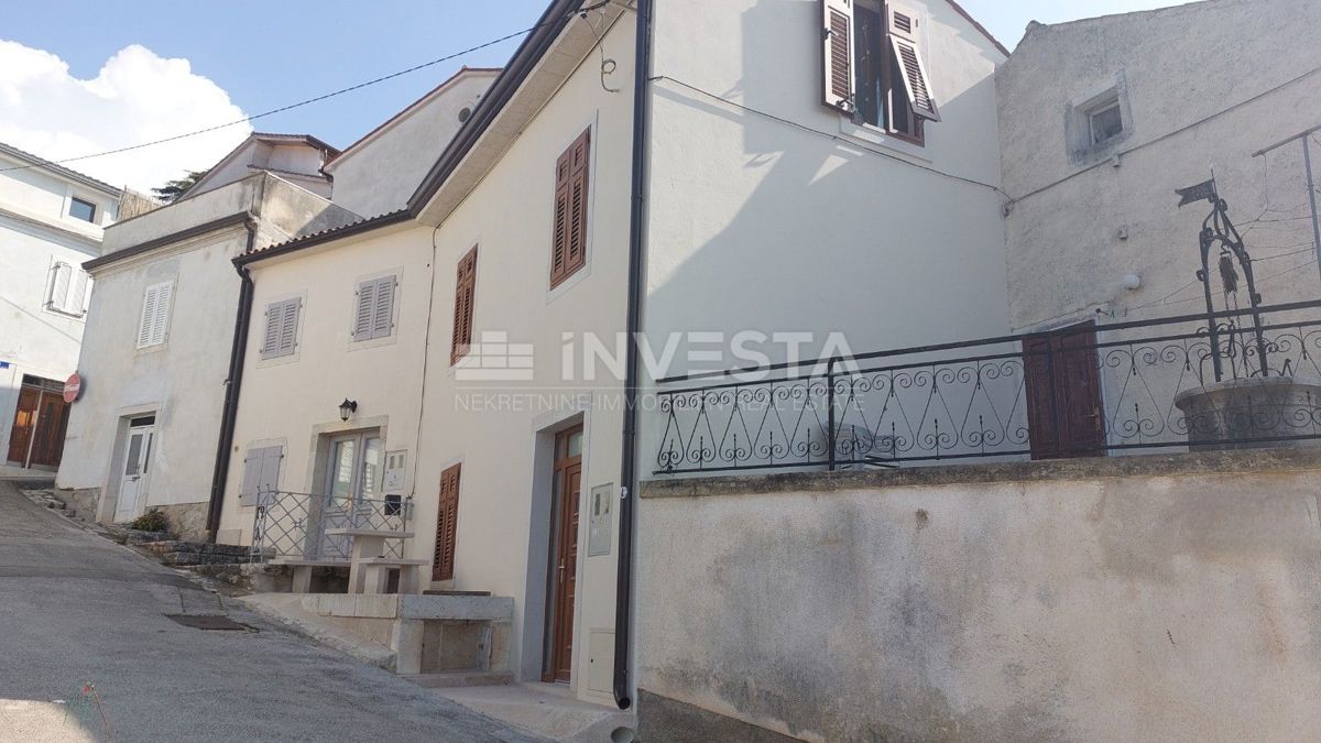 Hiša s panoramskim pogledom na marino