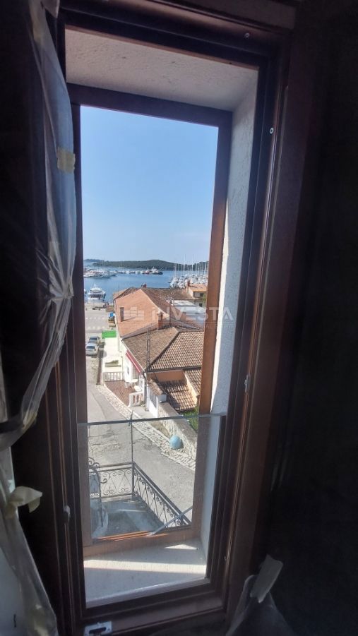 Hiša s panoramskim pogledom na marino