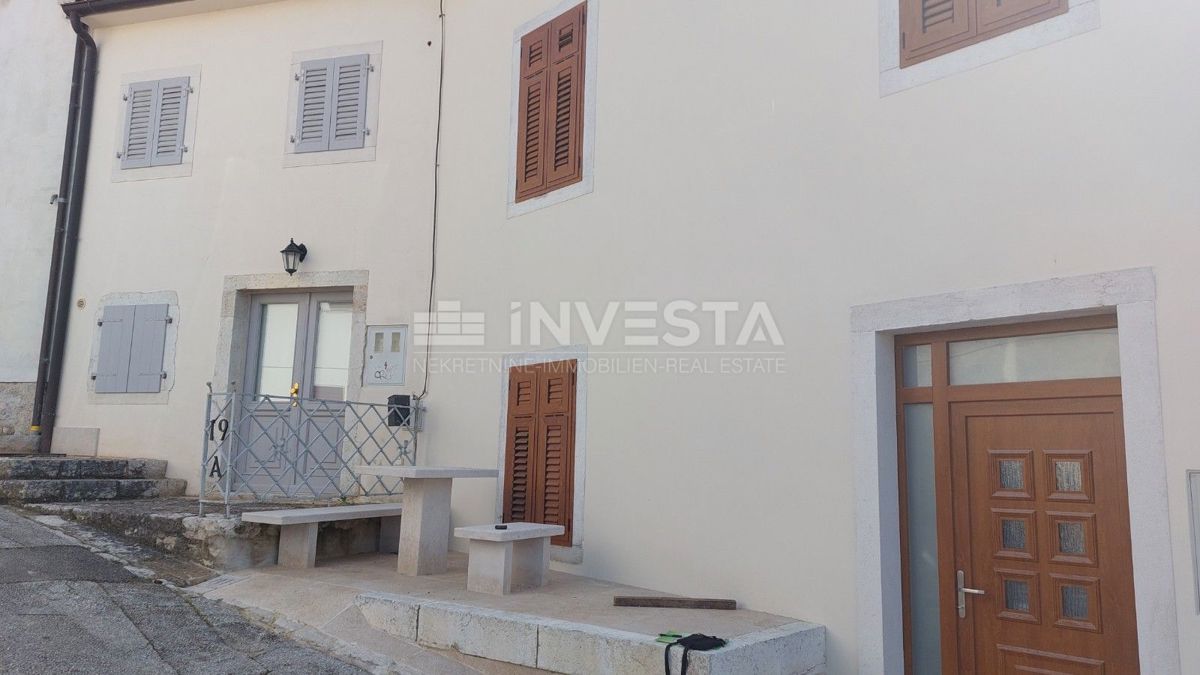 Hiša s panoramskim pogledom na marino