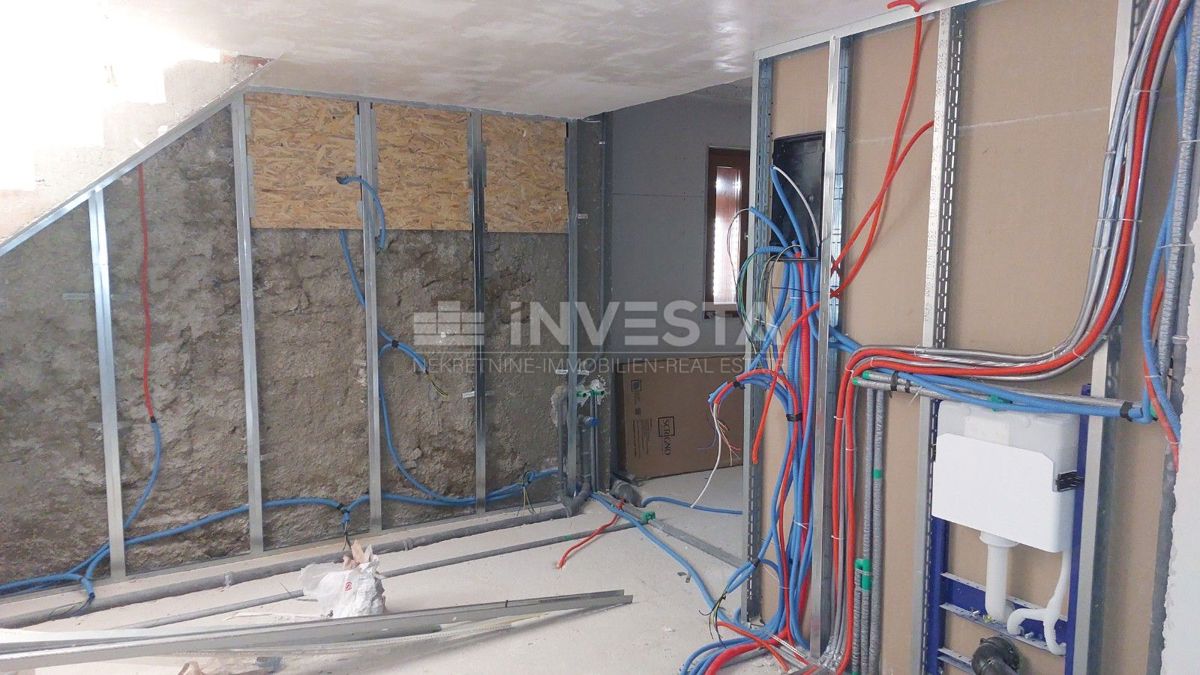 Hiša s panoramskim pogledom na marino