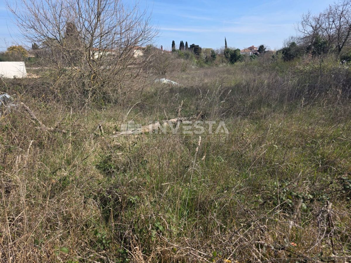 Smoljanci, stavbno zemljišče v središču naselja