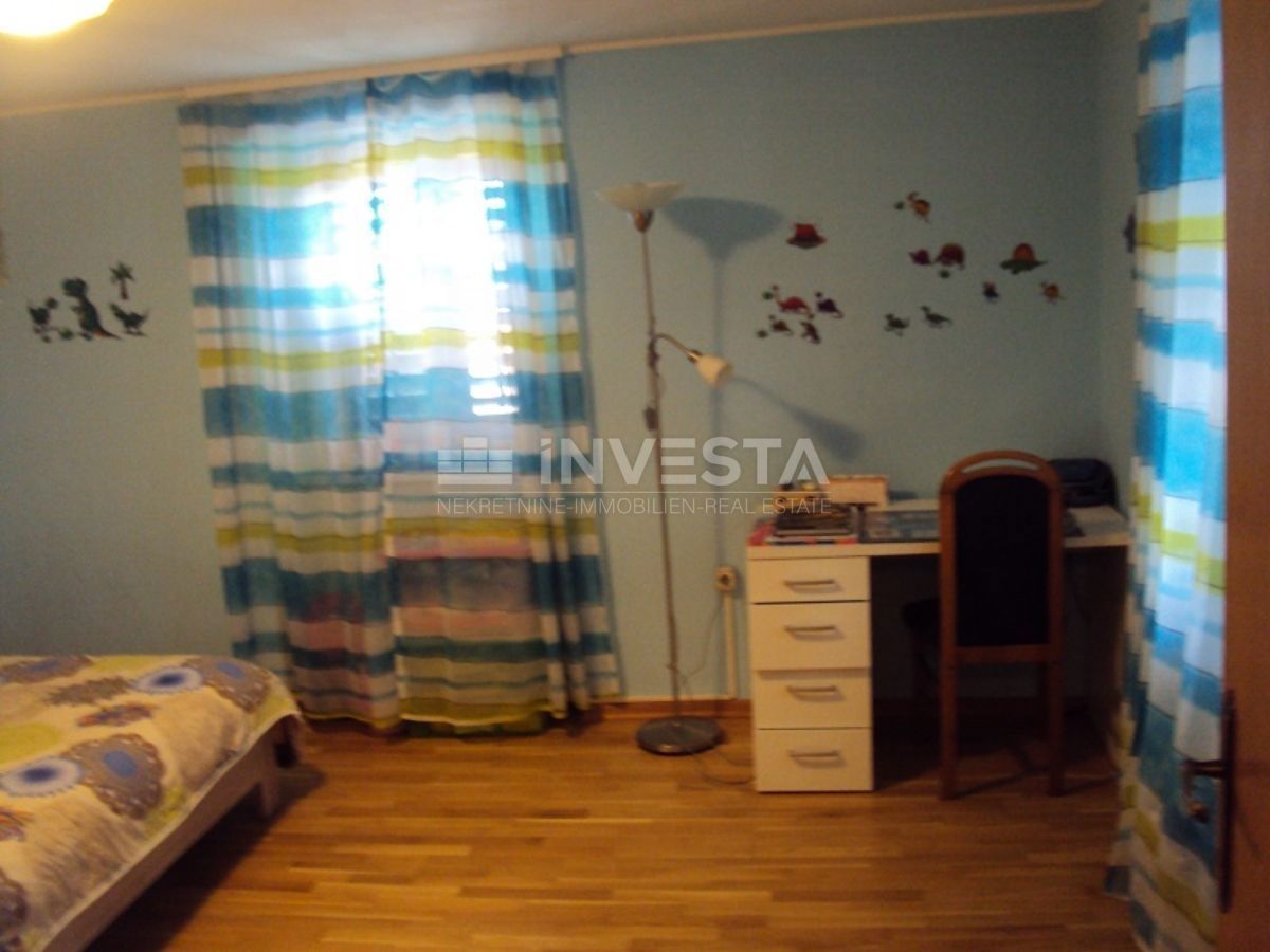 Stanovanje 75m2 v centru Brtonigle
