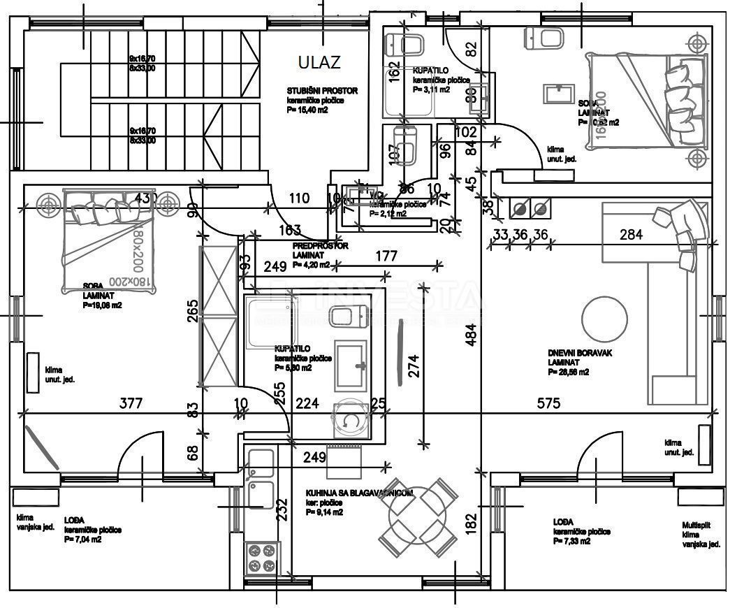 Pula, stanovanje novogradnja, 1. nadstropje, 95 m2, 2 spalnici + 2 kopalnici + WC + vrt + parking