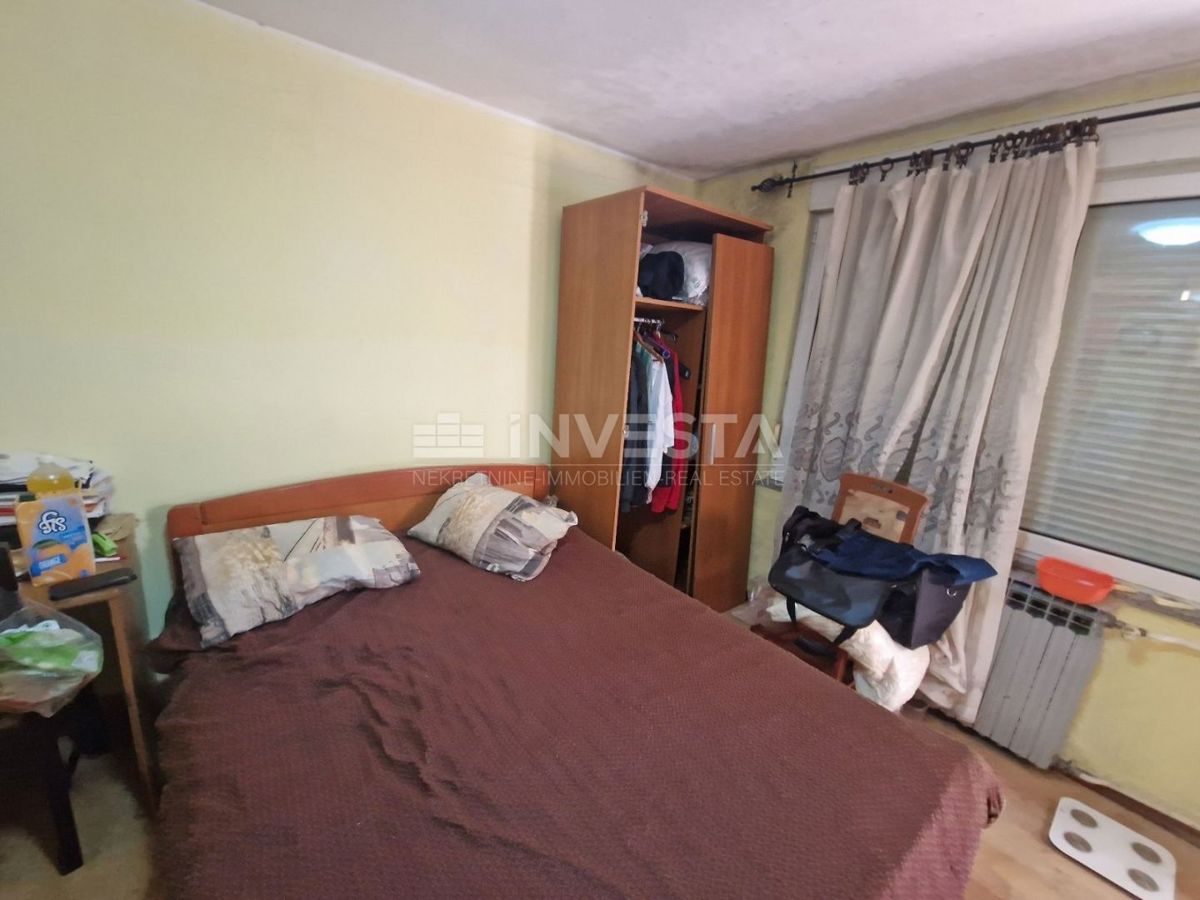 Pula, Center, dve stanovanjski enoti z vrtom na odlični lokaciji