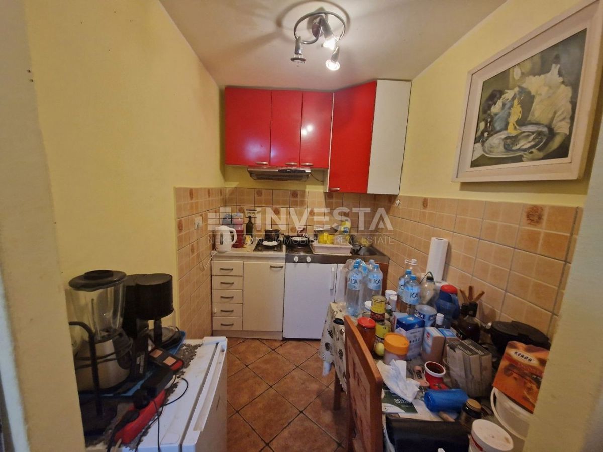 Pula, Center, dve stanovanjski enoti z vrtom na odlični lokaciji
