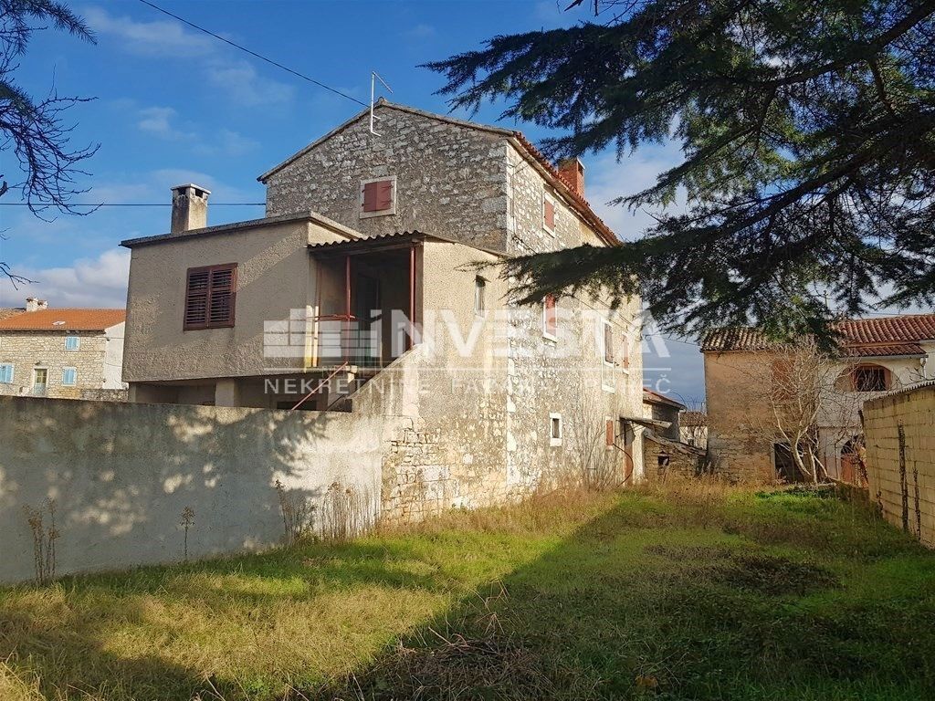 Okolica Višnjana, stara istrska vrstna hiša za obnovo