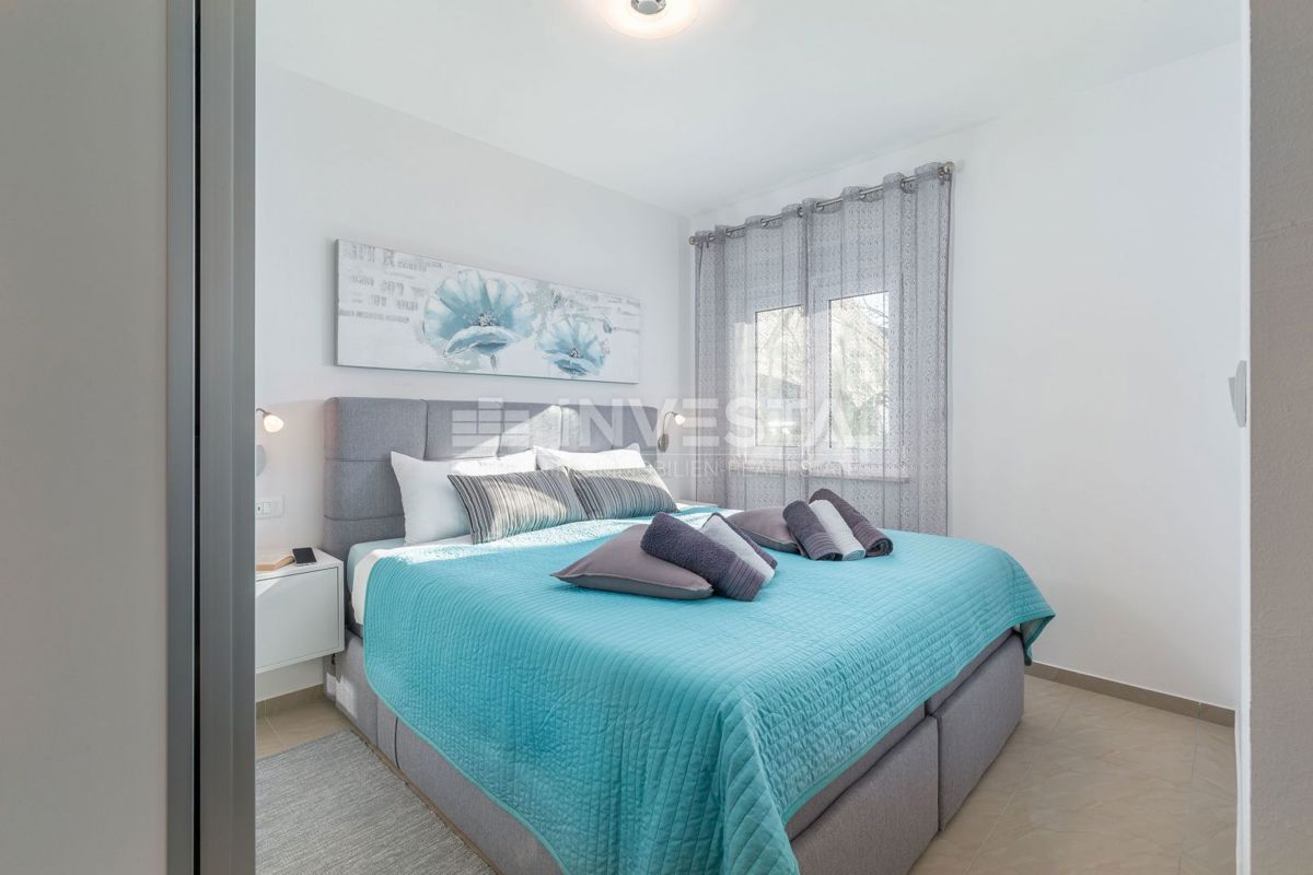 Fažana - 350 m od plaže - pritličje s 4 apartmaji