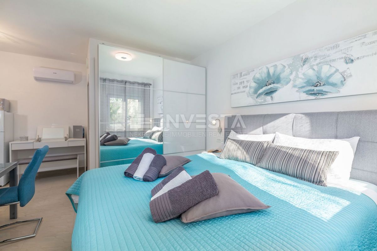 Fažana - 350 m od plaže - pritličje s 4 apartmaji