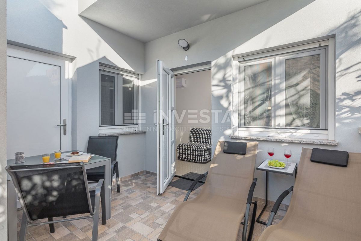 Fažana - 350 m od plaže - pritličje s 4 apartmaji
