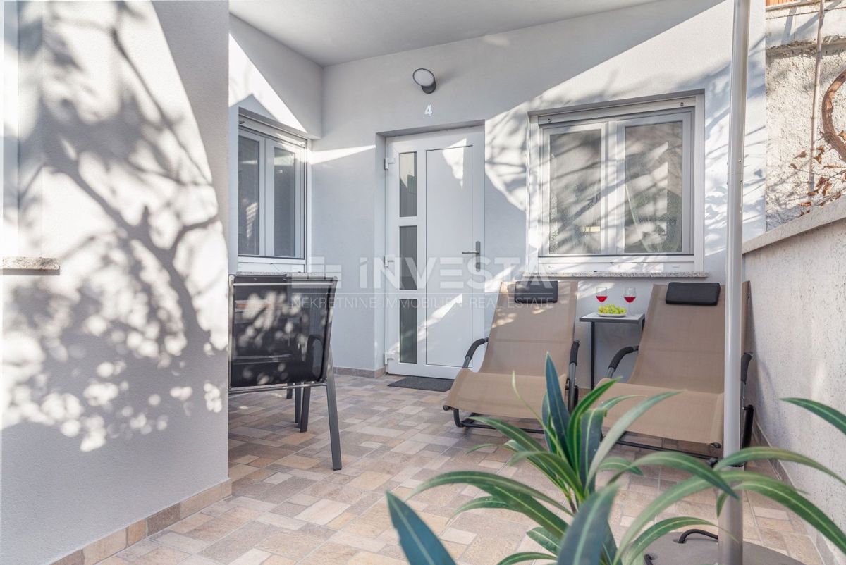 Fažana - 350 m od plaže - pritličje s 4 apartmaji