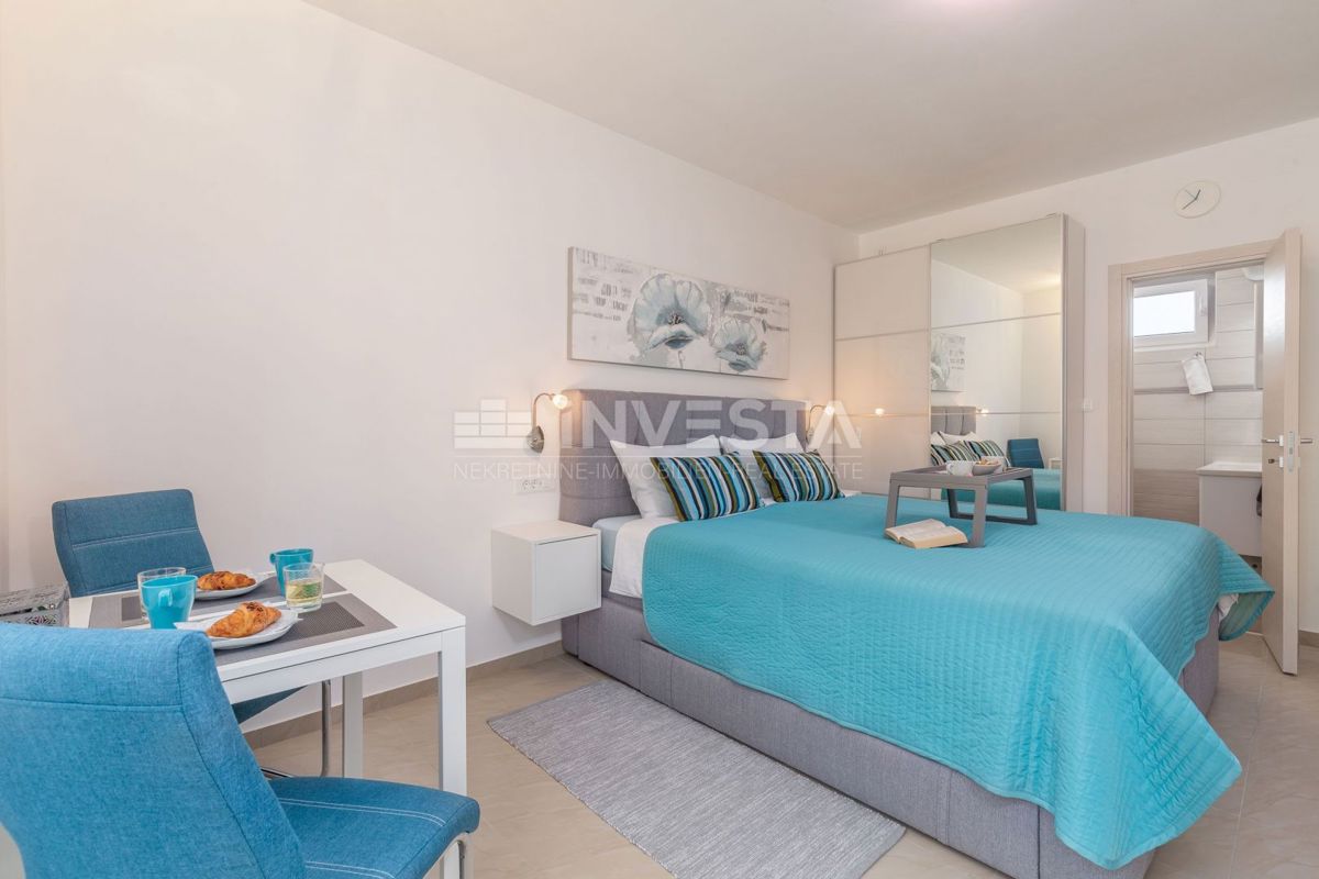 Fažana - 350 m od plaže - pritličje s 4 apartmaji