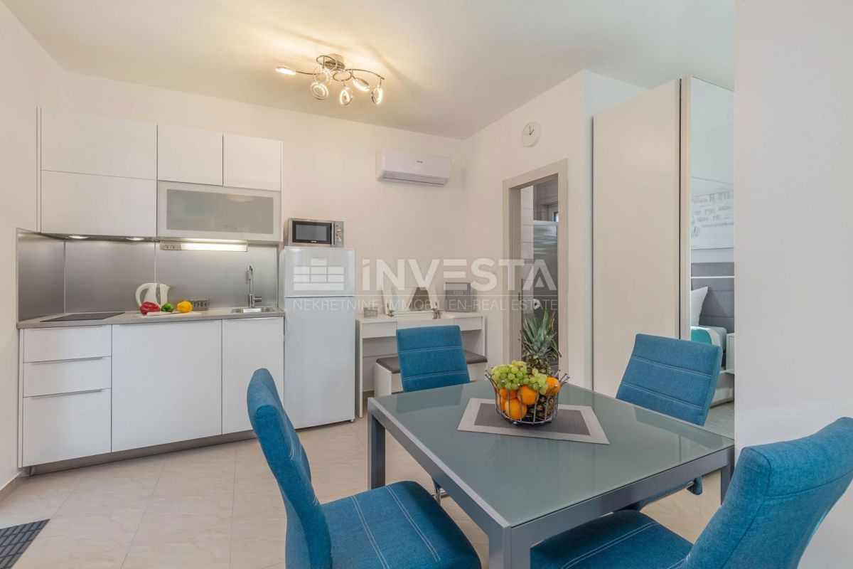 Fažana - 350 m od plaže - pritličje s 4 apartmaji
