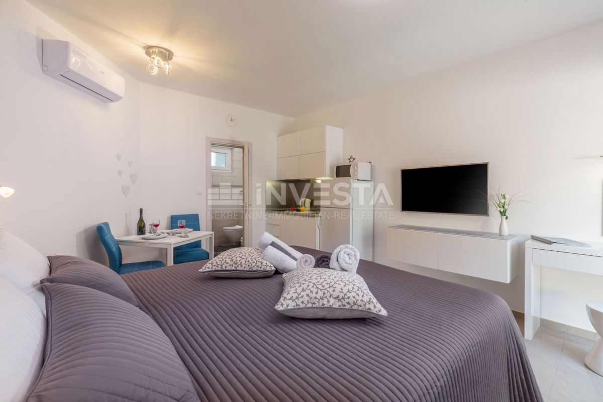 Fažana - 350 m od plaže - pritličje s 4 apartmaji