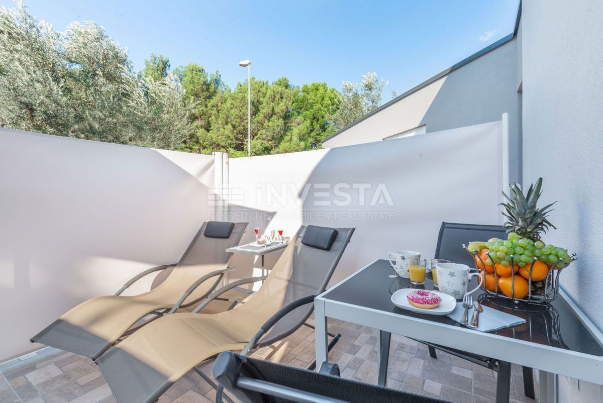 Fažana - 350 m od plaže - pritličje s 4 apartmaji