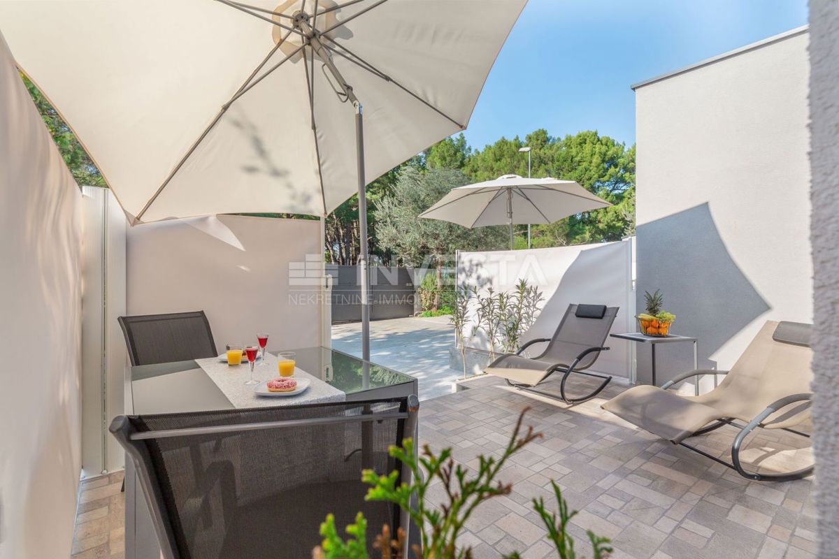 Fažana - 350 m od plaže - pritličje s 4 apartmaji