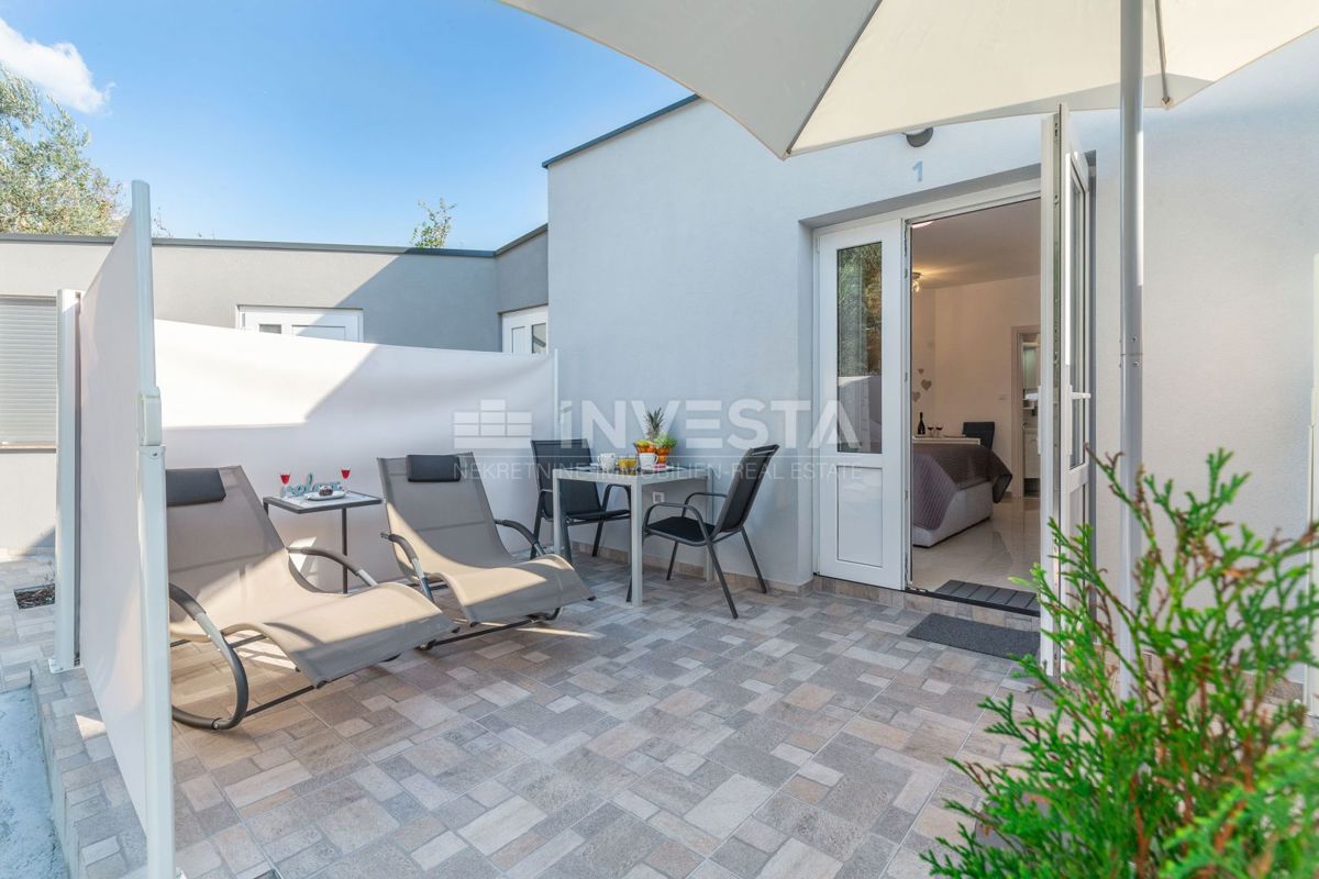 Fažana - 350 m od plaže - pritličje s 4 apartmaji