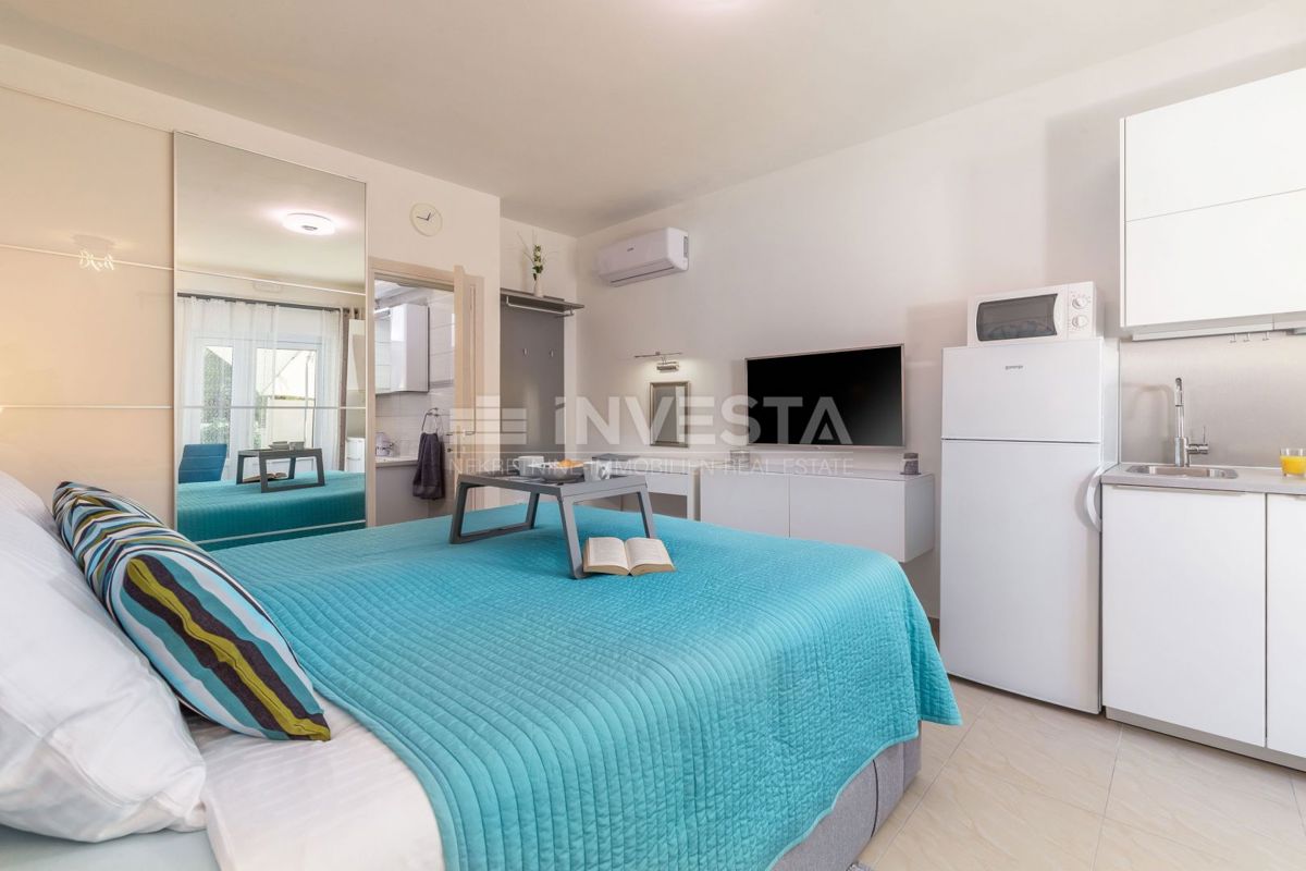 Fažana - 350 m od plaže - pritličje s 4 apartmaji