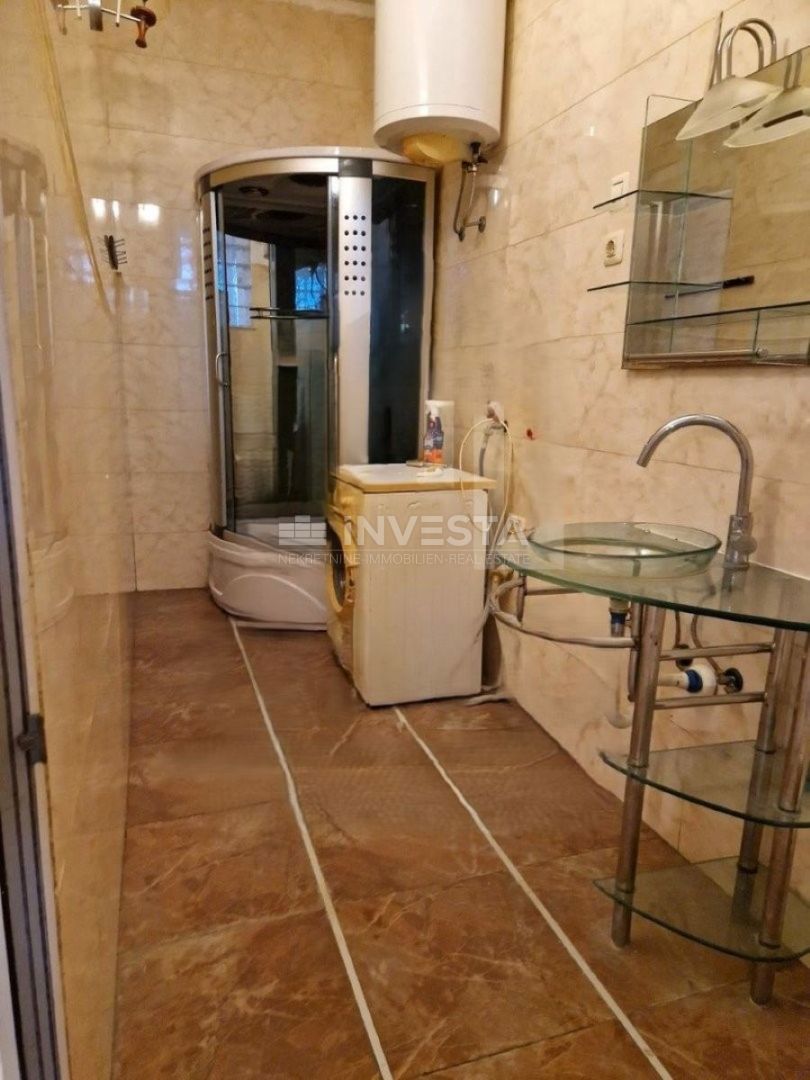 Pula, Gregovica, ugoden apartma v kleti blizu centra mesta