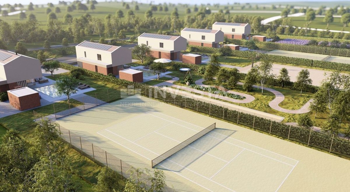 Občina Labin, moderna vila s bazenom na velikem zemljišču