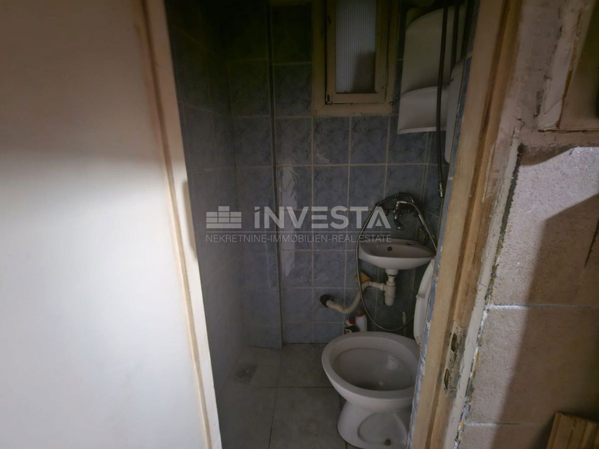 Pulj, Veruda, manjše stanovanje za prenovo s potencialom