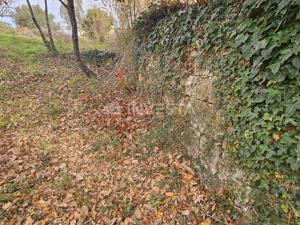Pula, Veli Vrh, gradbena parcela 2907 m²