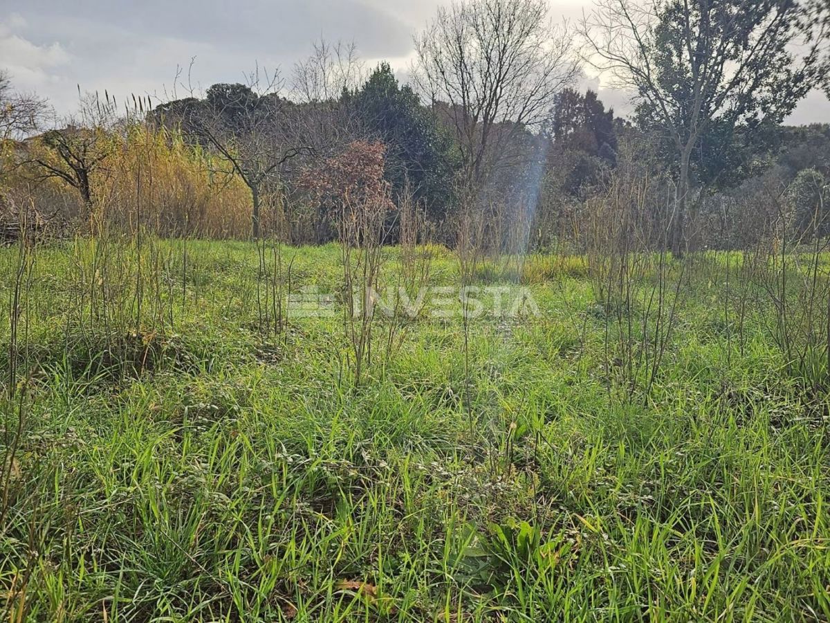 Pula, Veli Vrh, gradbena parcela 2907 m²