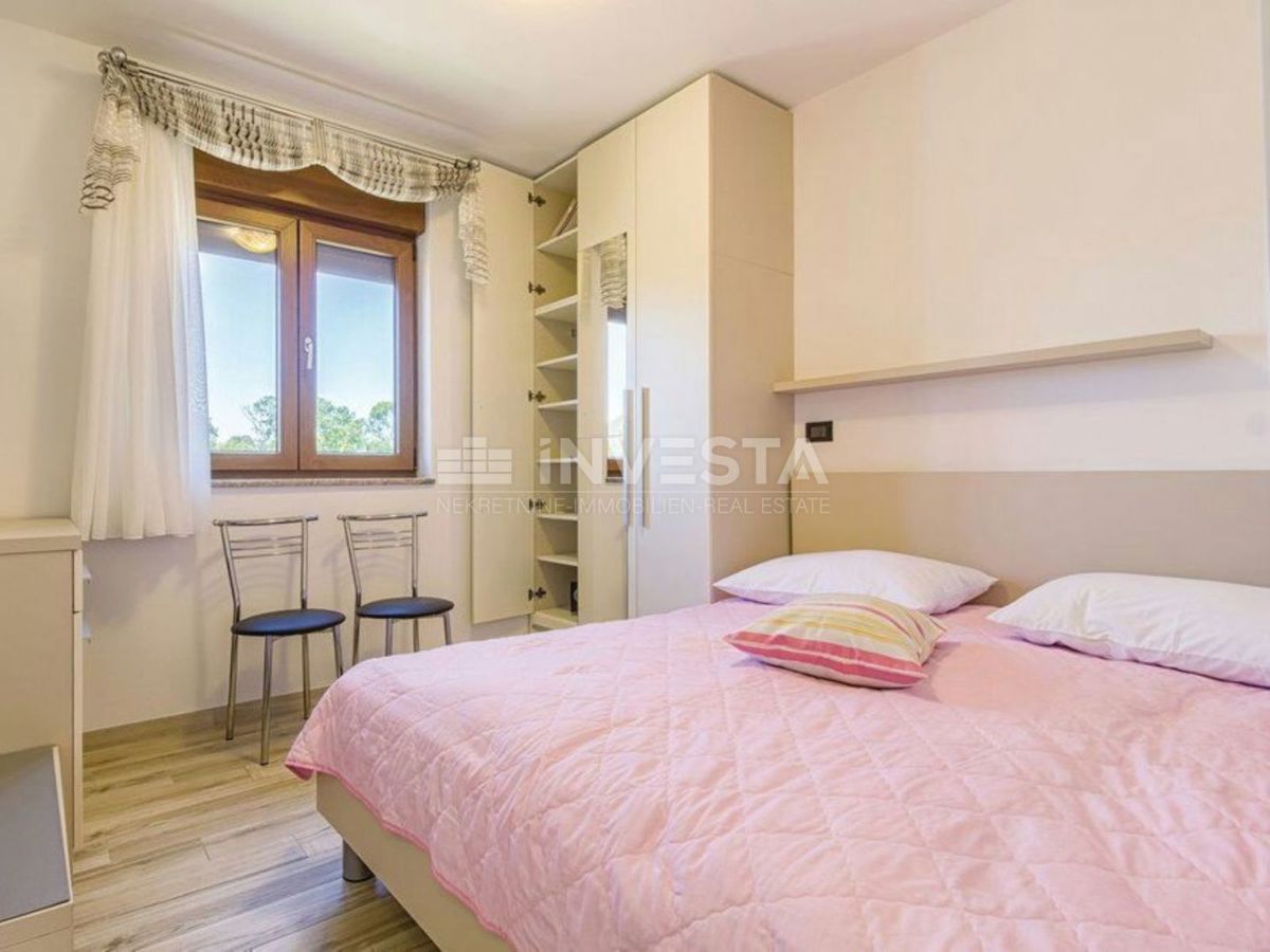 Moderna vila z bazenom v mirnem delu Istre, 5 km od morja