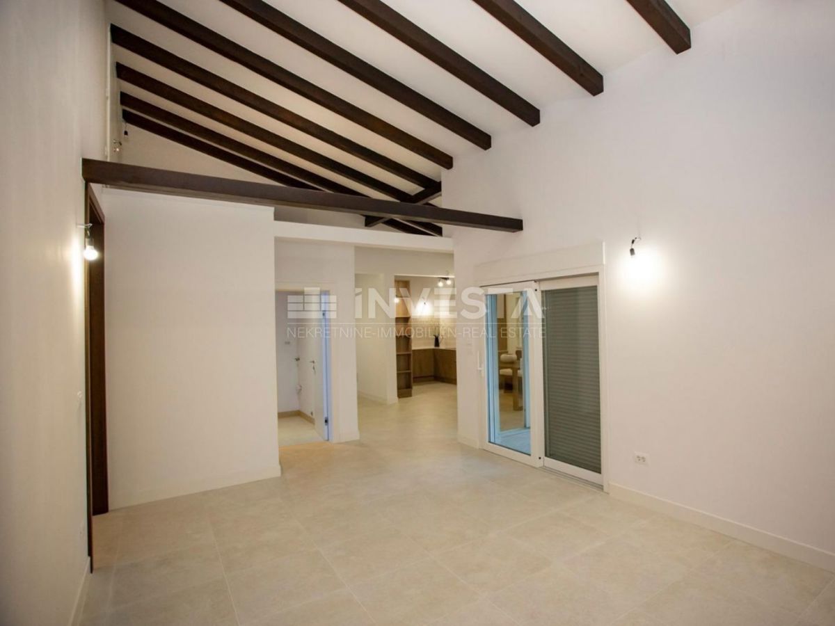 Območje Rovinja, nizkoenergijska pritlična hiša z bazenom