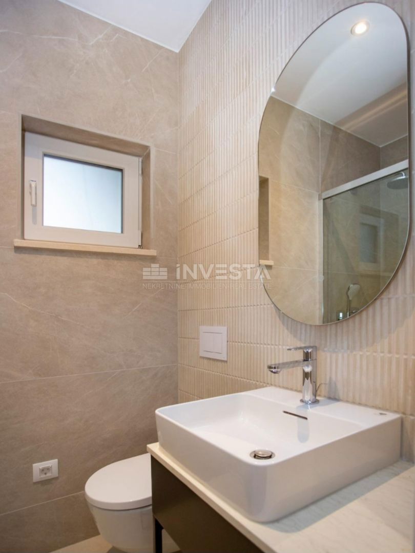 Območje Rovinja, nizkoenergijska pritlična hiša z bazenom