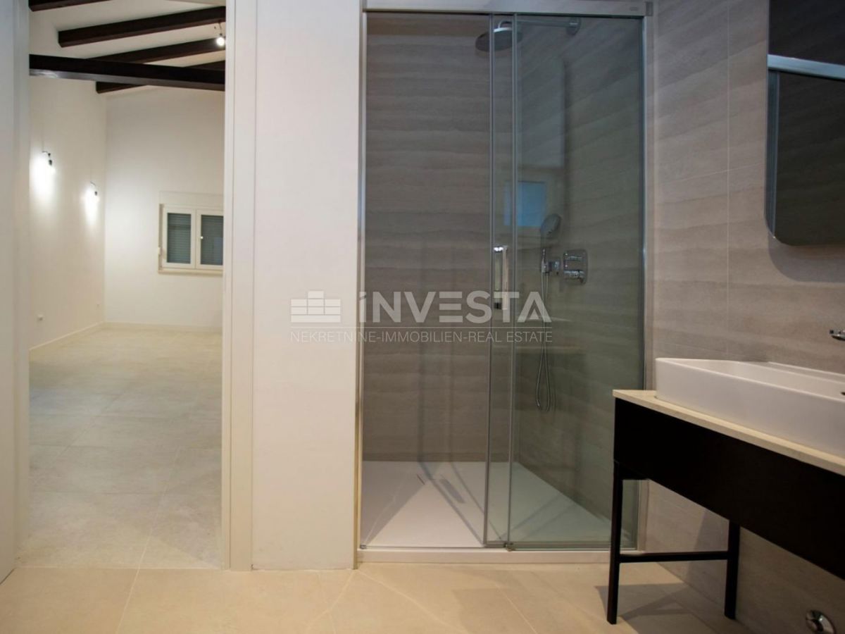 Območje Rovinja, nizkoenergijska pritlična hiša z bazenom