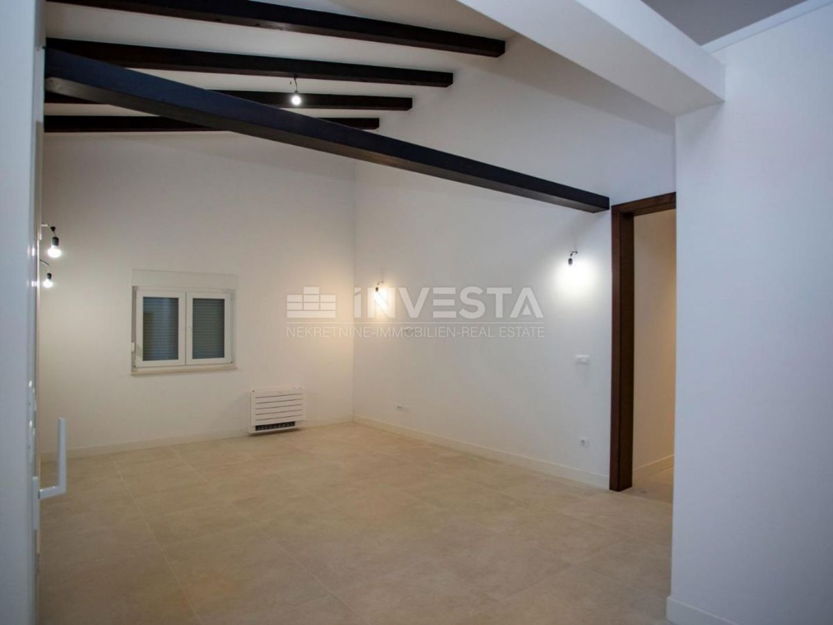 Območje Rovinja, nizkoenergijska pritlična hiša z bazenom