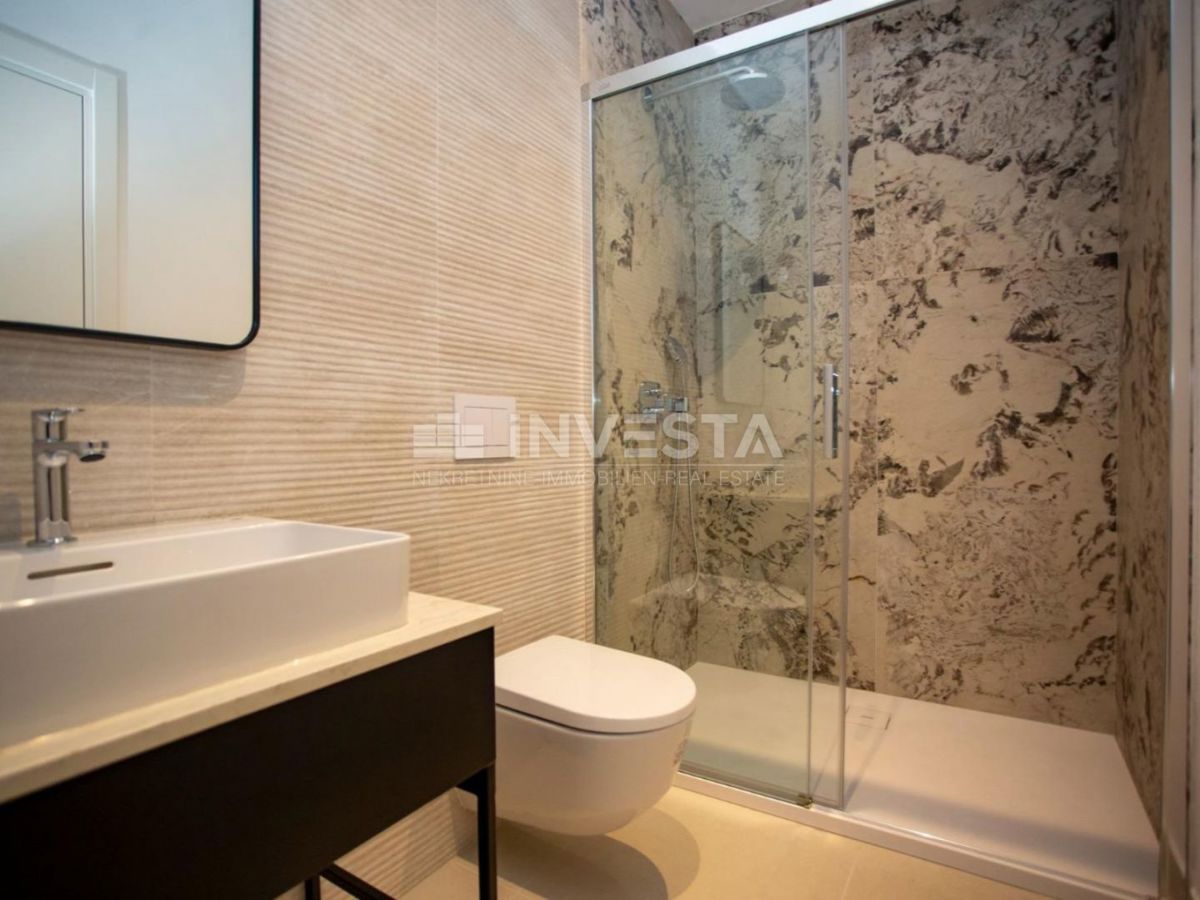 Območje Rovinja, nizkoenergijska pritlična hiša z bazenom