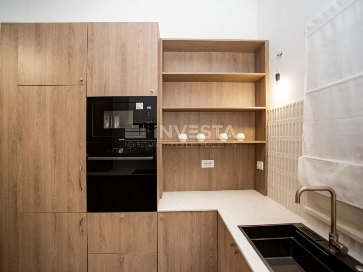 Območje Rovinja, nizkoenergijska pritlična hiša z bazenom