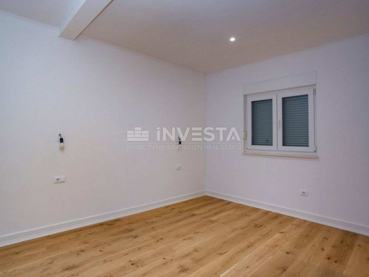 Območje Rovinja, nizkoenergijska pritlična hiša z bazenom