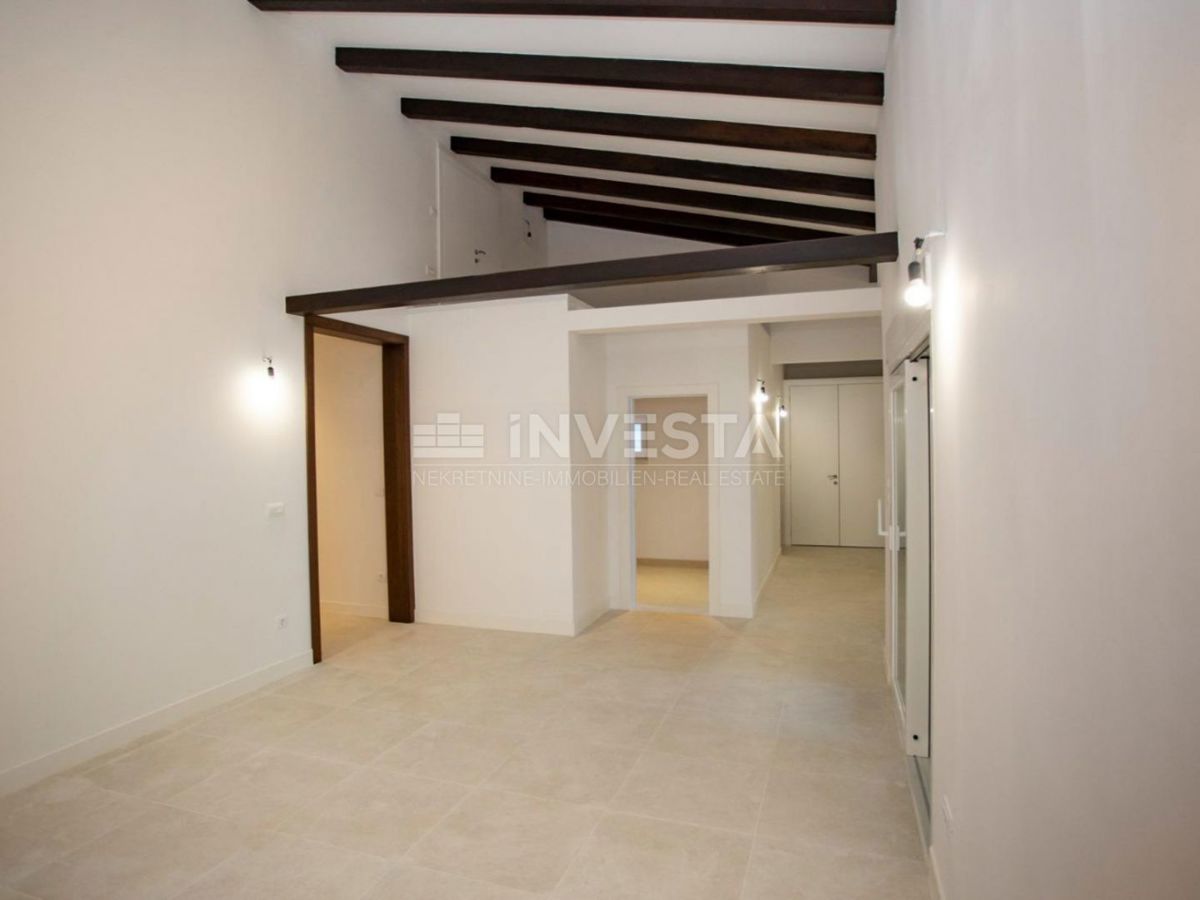 Območje Rovinja, nizkoenergijska pritlična hiša z bazenom