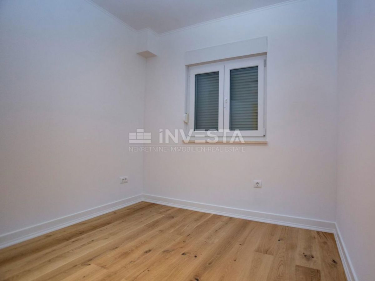 Območje Rovinja, nizkoenergijska pritlična hiša z bazenom